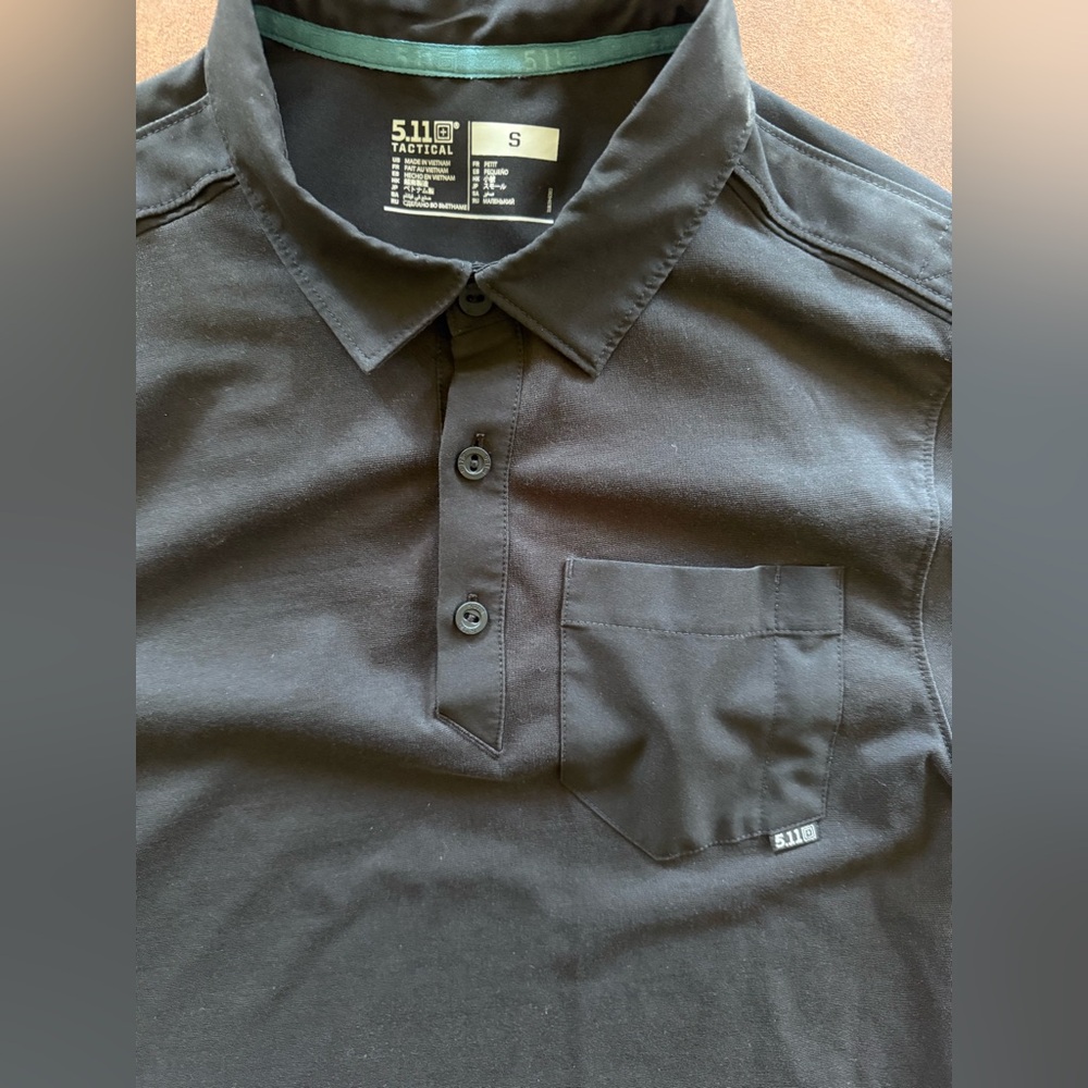 5.11 Tactical Men's Black Short Sleeve Polo Shirt Small Axis - Picture 4 of 6